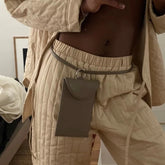 Pochette téléphone à anse Sling en cuir végan Gris